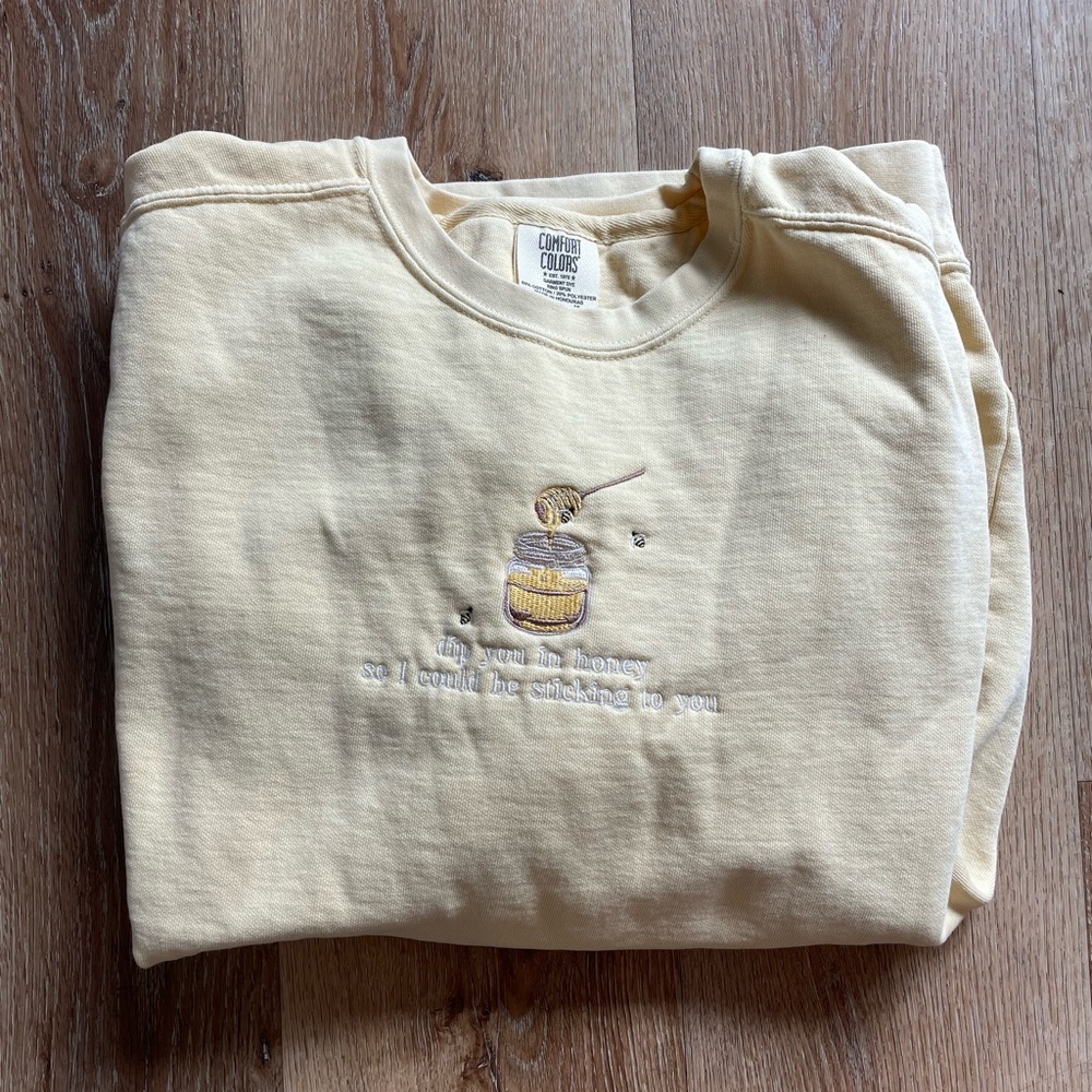 Light yellow sweatshirt - harry styles lyrics from Daylight